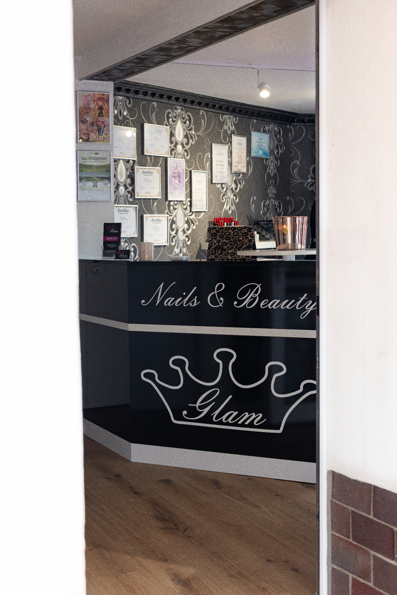 Empfang und Eingangsbereich von Glam Nails & Beauty